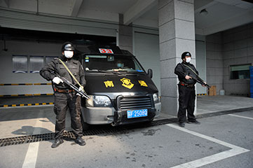 箱包待装车.jpg